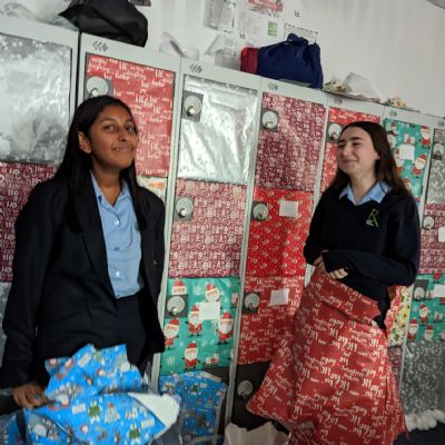ChristmasclassroomsYear9sDec202211)