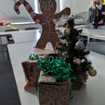 ChristmasclassroomsYear9sDec202214)
