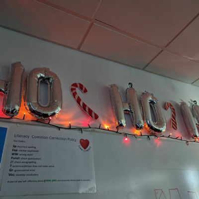 ChristmasclassroomsYear9sDec20227)