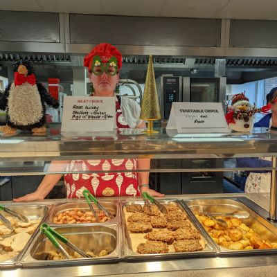Christmas lunches Dec 20224)