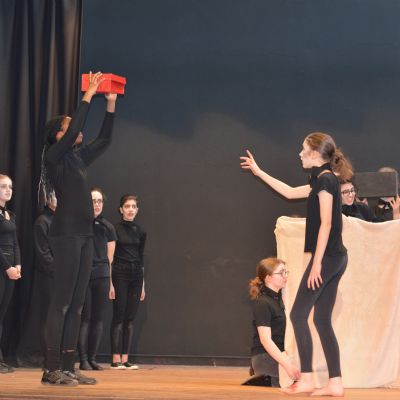RedShoestheatreproduction2023sq2