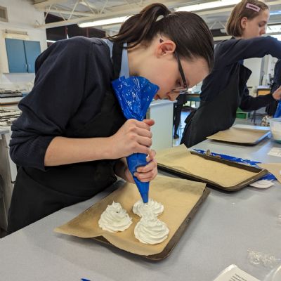 Year9FoodTechMeringuesFeb202318)