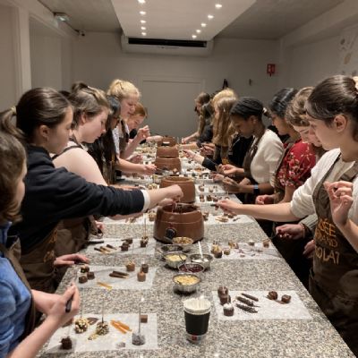 ParisFebruary2023Chocolatemaking1)